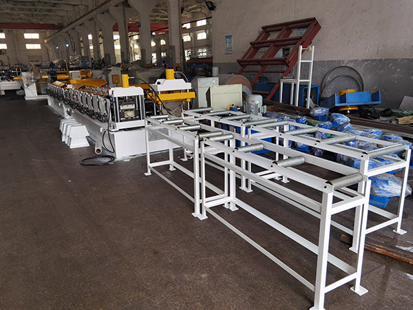 Sink roof tile double row forming machine(图3)
